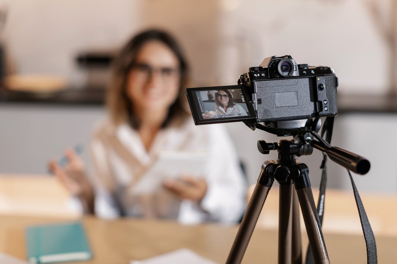 FAQs About Videos for Online Teaching & Learning